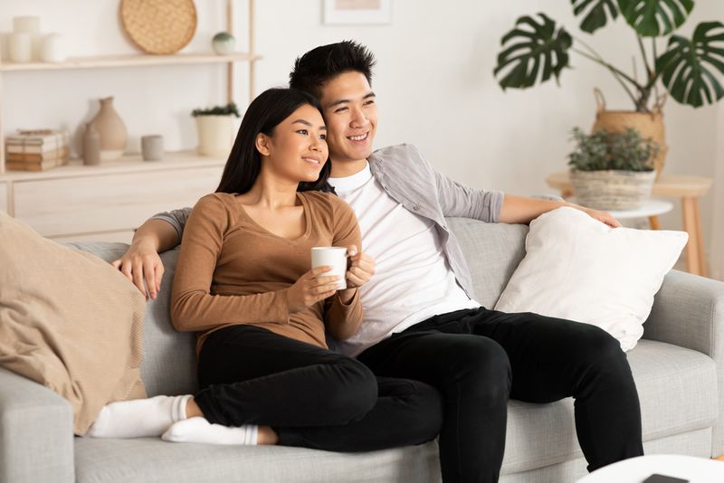 10 Tayangan Seru untuk Ditonton Saat Mempersiapkan Pernikahan