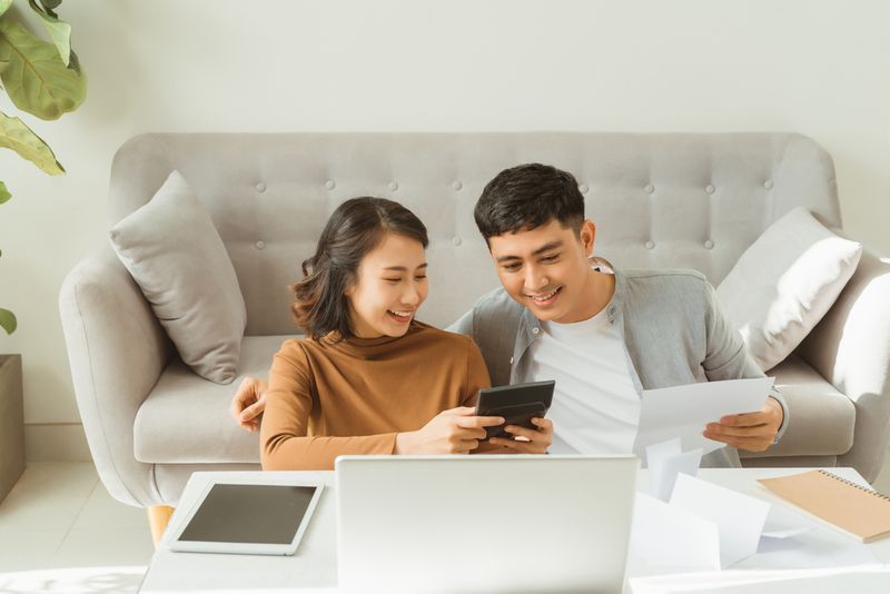 Tips Menabung Dana Pernikahan untuk Sandwich Generation